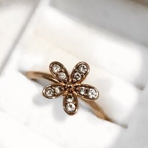 Gold Pandora Flower Ring 🌸